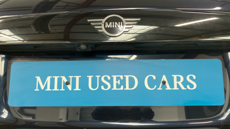 MINI Hatchback 2.0 Cooper S Exclusive 5dr Petrol Hatchback